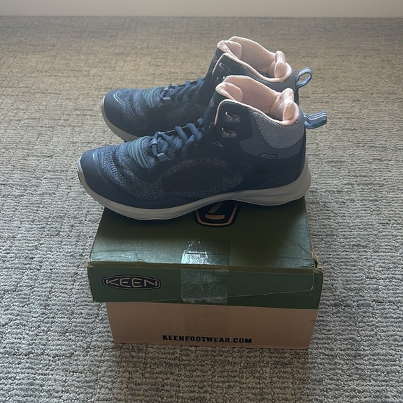 KEEN Women's Terradora Flex Mid Waterproof Hiking Boots size 6.5 - Picture 3 of 6
